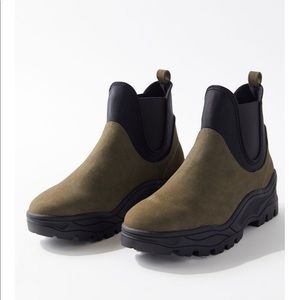 URBAN OUTFITTERS Suki Sporty Chelsea‎ Boot